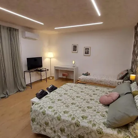 Holiday home Dn House